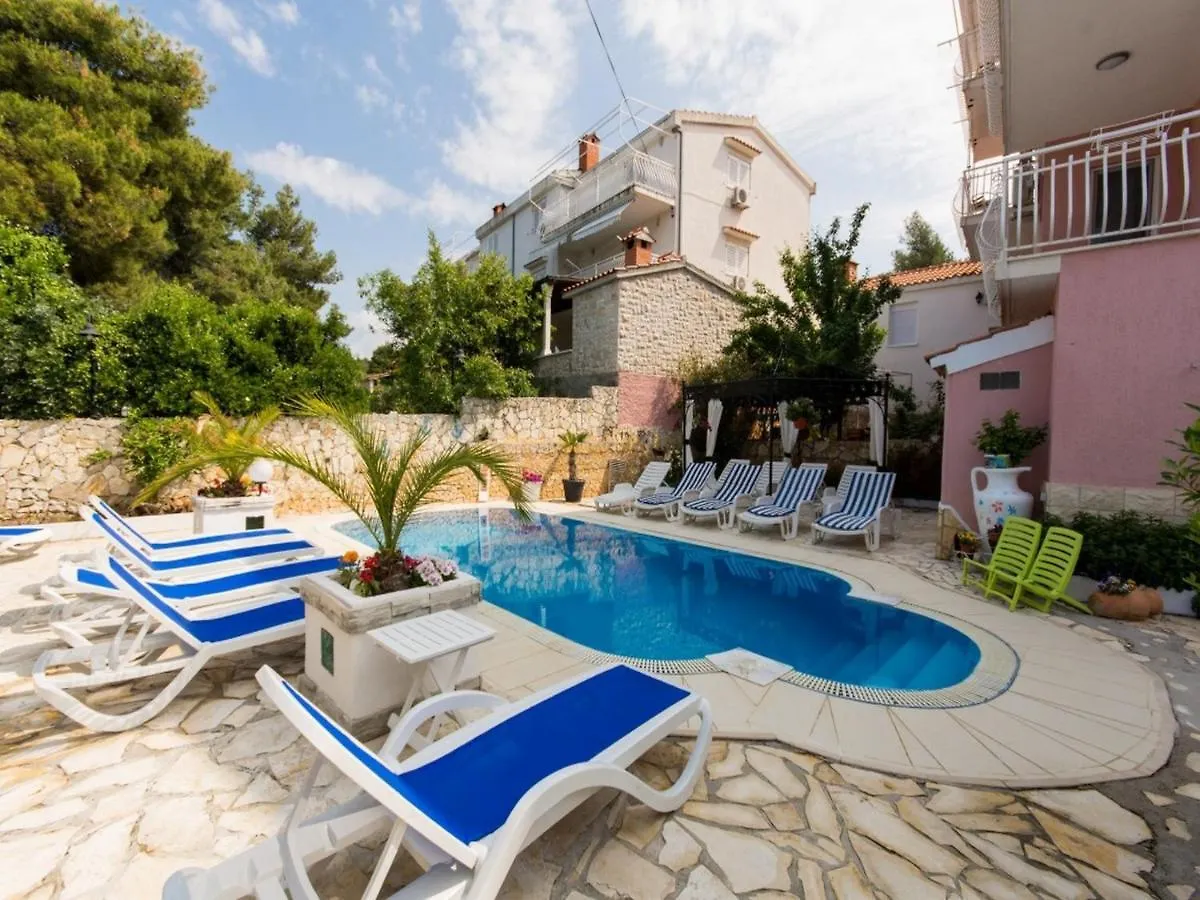 Villa Stil Trogir 0*,  Croácia